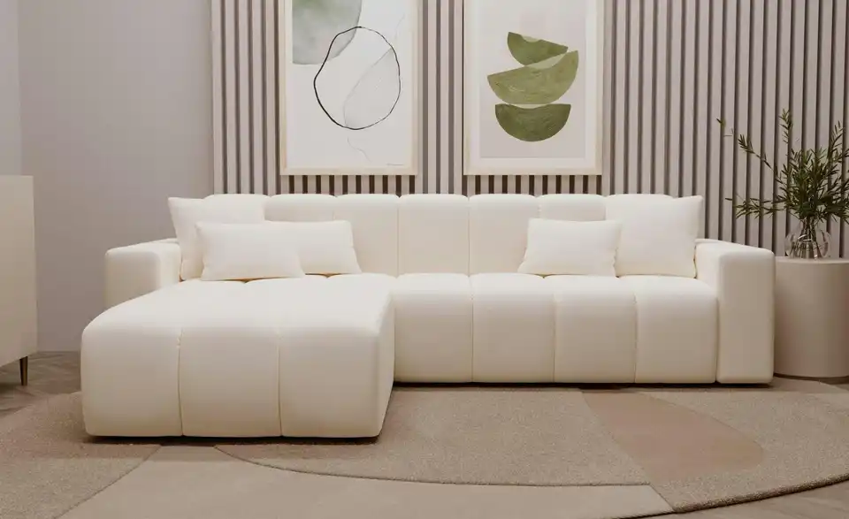 Ecksofa, in Wohnsituation