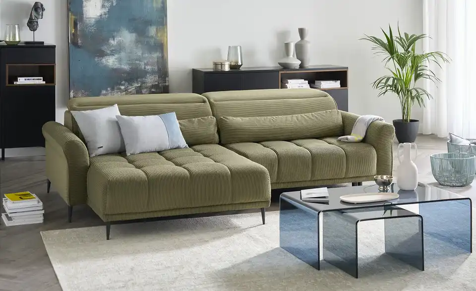 Ecksofa, in Wohnsituation