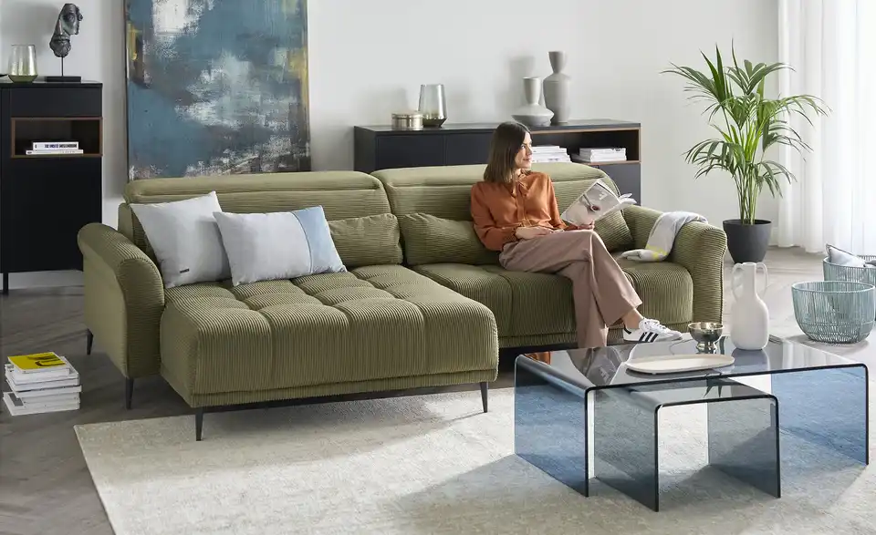 Ecksofa, in Wohnsituation