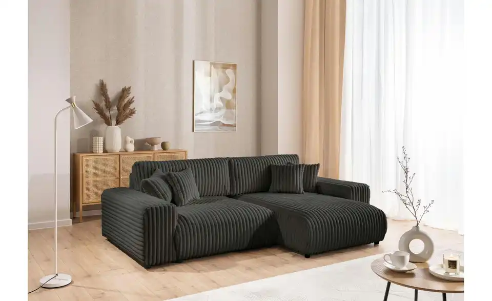 Ecksofa, in Wohnsituation