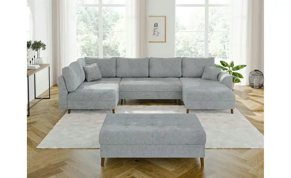 Wohnlandschaft mit Hocker, in Wohnsituation