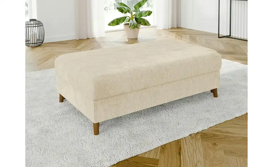 Wohnlandschaft mit Hocker, in Wohnsituation