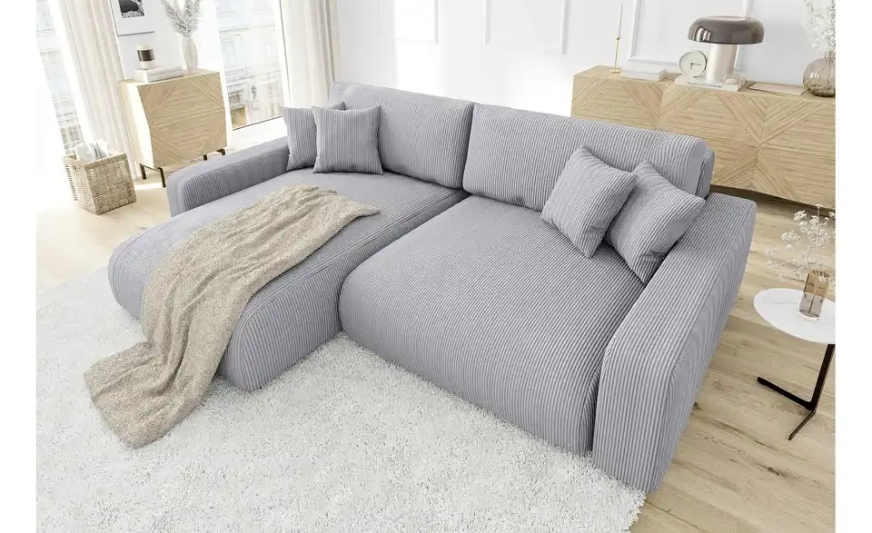 Ecksofa, in Wohnsituation