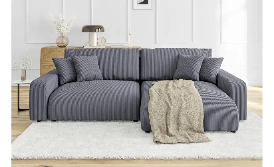 Ecksofa, in Wohnsituation