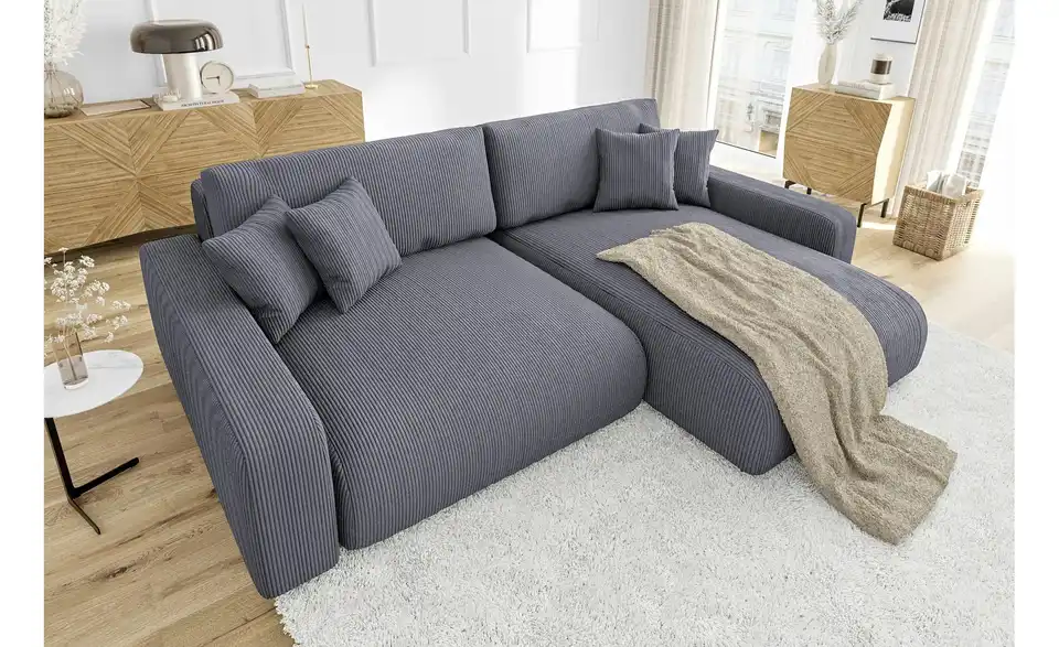 Ecksofa, in Wohnsituation