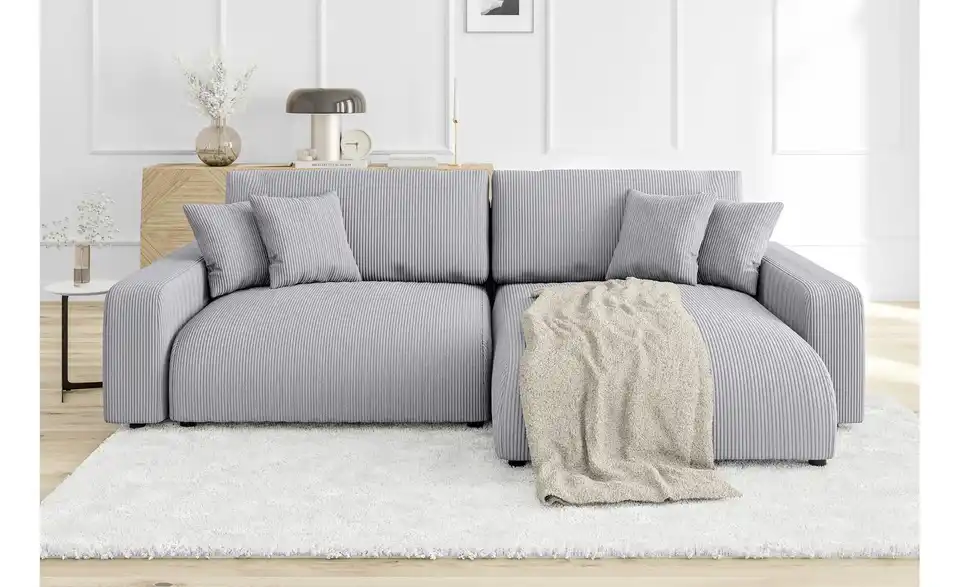 Ecksofa, in Wohnsituation